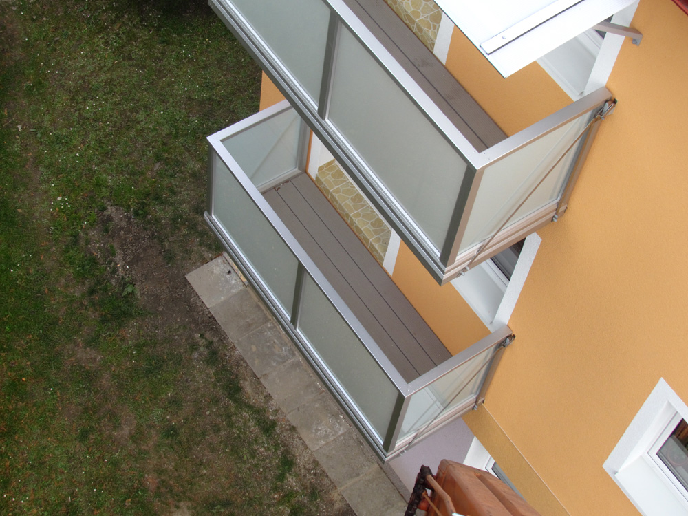Závěsné balkóny Railog® s dřevoplastovou podlahou - Zlatá stezka, Jeseník